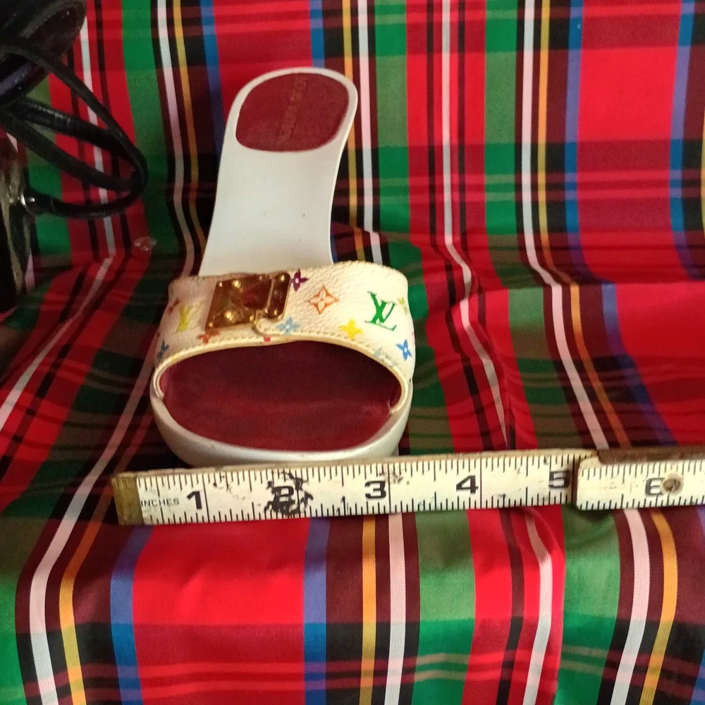 Stylish White and Red Women's Heels - Picture 10 of 10